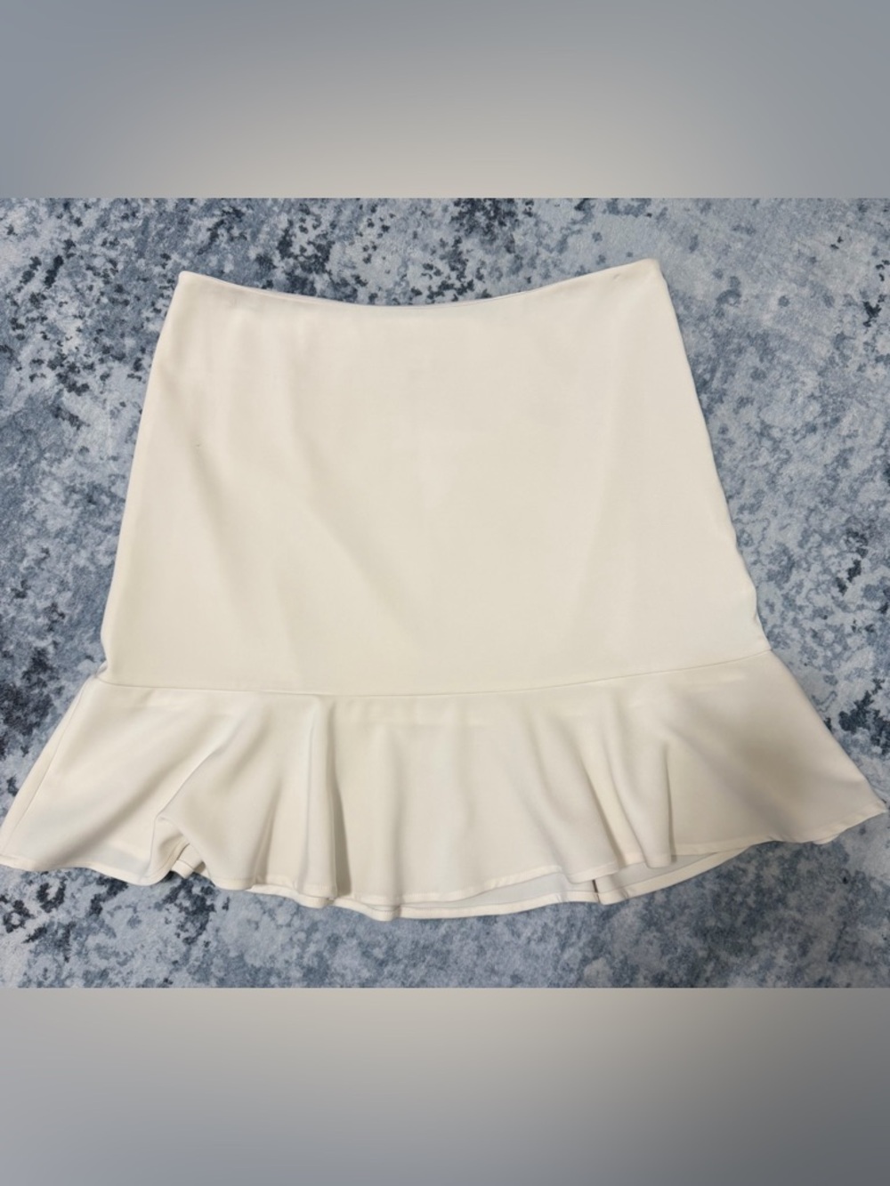 White House Black Market Cream Ruffle-Hem Mini Skirt